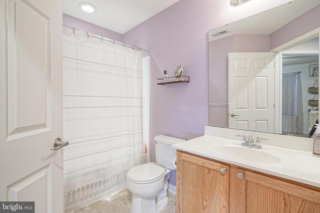 208 IRONWOOD DR, Woodbury, NJ 08096