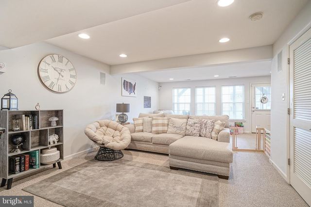 208 IRONWOOD DR, Woodbury, NJ 08096