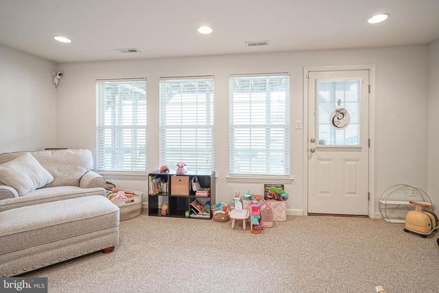 208 IRONWOOD DR, Woodbury, NJ 08096