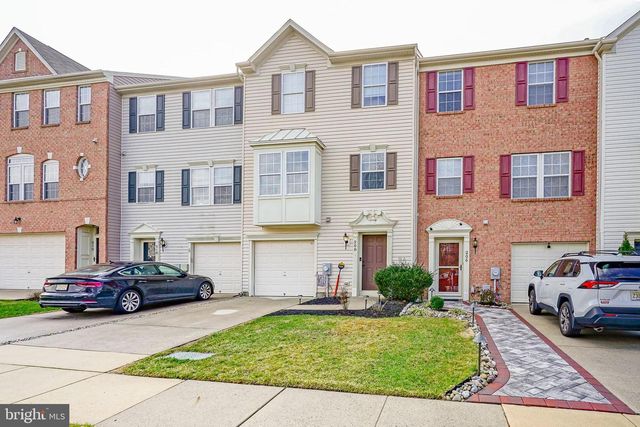 208 IRONWOOD DR, Woodbury, NJ 08096