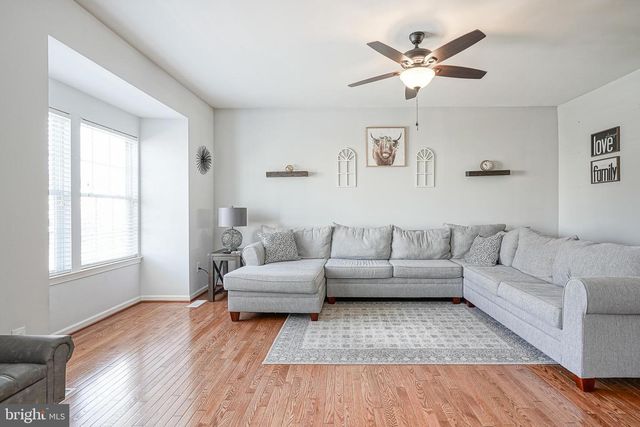 208 IRONWOOD DR, Woodbury, NJ 08096