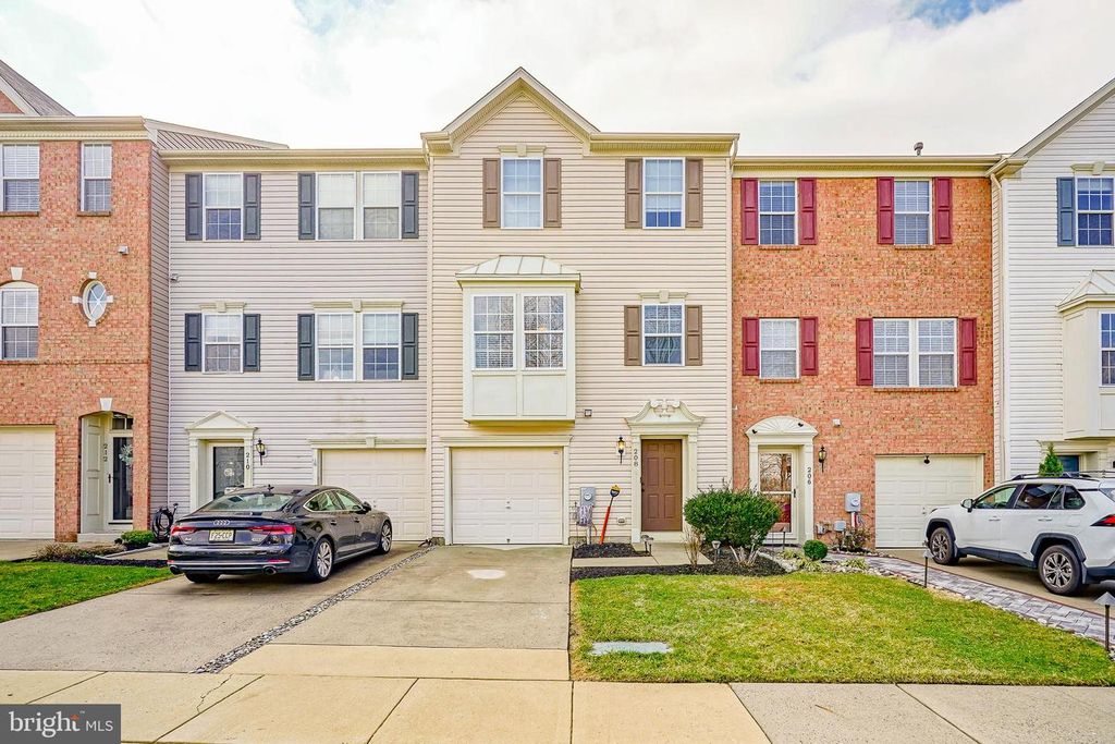 208 IRONWOOD DR, Woodbury, NJ 08096