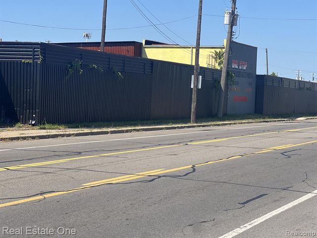 2550 E Mcnichols Road, Detroit, MI 48212