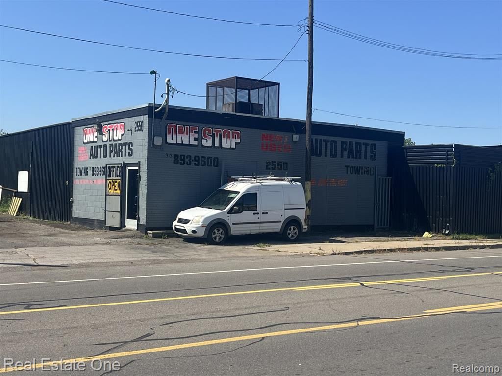 2550 E Mcnichols Road, Detroit, MI 48212