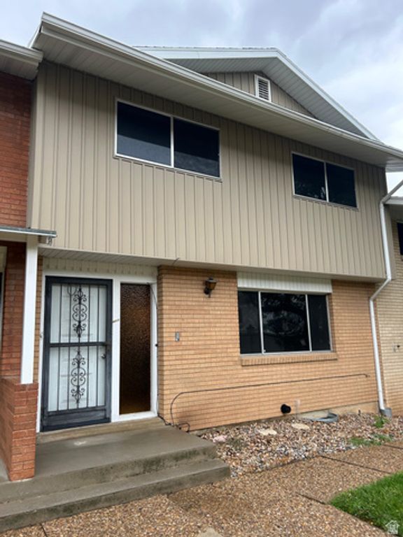 Image 2 of property listing at 4033 S 875 E #16, Ogden, UT 84403