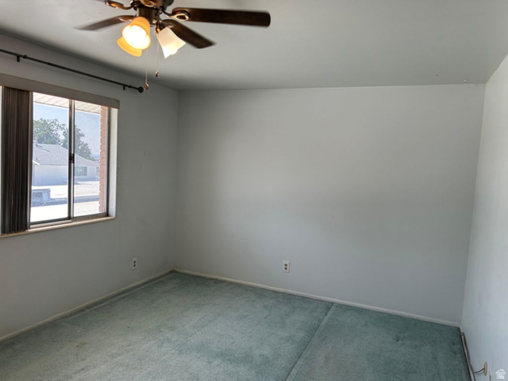 Image 22 of property listing at 4033 S 875 E #16, Ogden, UT 84403