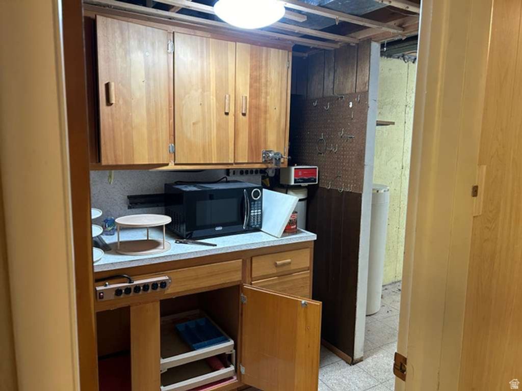 Image 33 of property listing at 4033 S 875 E #16, Ogden, UT 84403