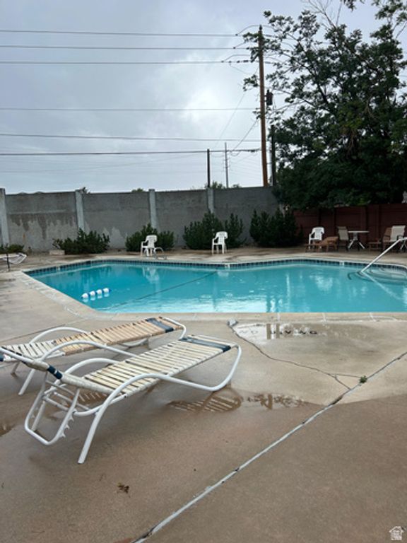 Image 6 of property listing at 4033 S 875 E #16, Ogden, UT 84403
