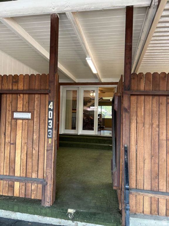 Image 7 of property listing at 4033 S 875 E #16, Ogden, UT 84403