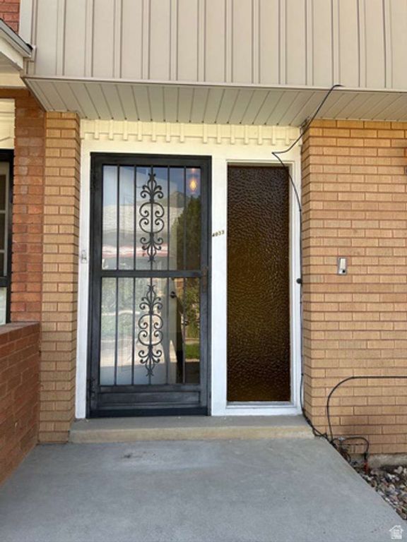 Image 8 of property listing at 4033 S 875 E #16, Ogden, UT 84403