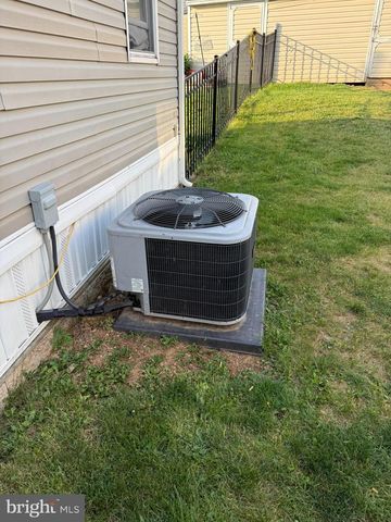 5 CONESTOGA MNR, Leola, PA 17540