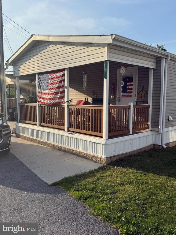 5 CONESTOGA MNR, Leola, PA 17540