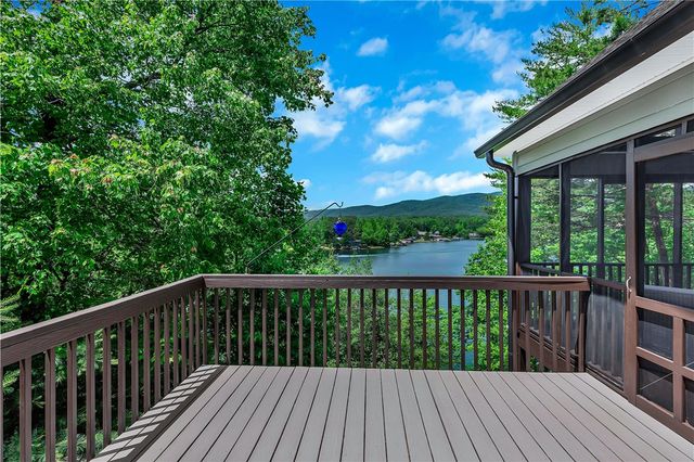 209 Highlands Way, Tamassee, SC 29686