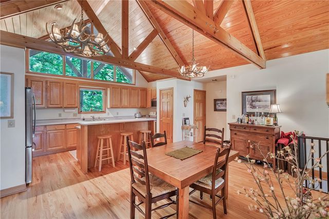 209 Highlands Way, Tamassee, SC 29686