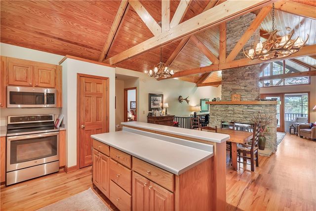 209 Highlands Way, Tamassee, SC 29686