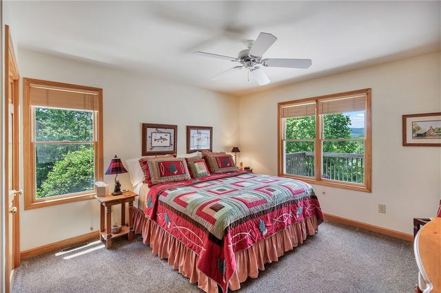209 Highlands Way, Tamassee, SC 29686