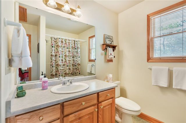 209 Highlands Way, Tamassee, SC 29686