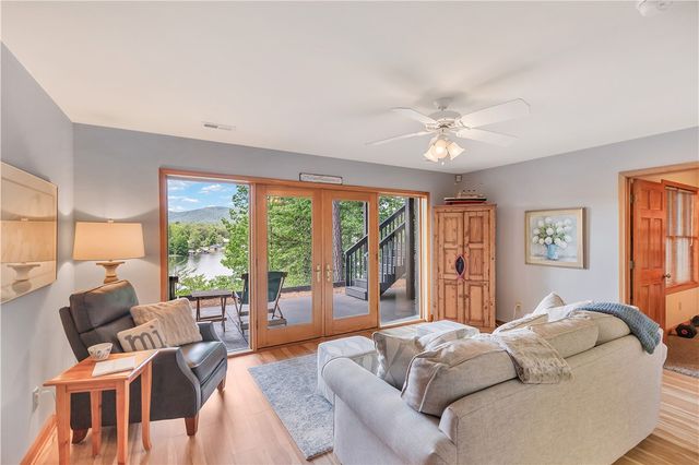 209 Highlands Way, Tamassee, SC 29686