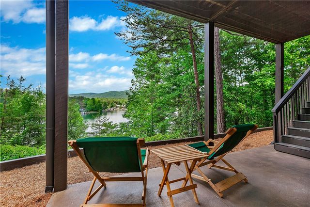209 Highlands Way, Tamassee, SC 29686