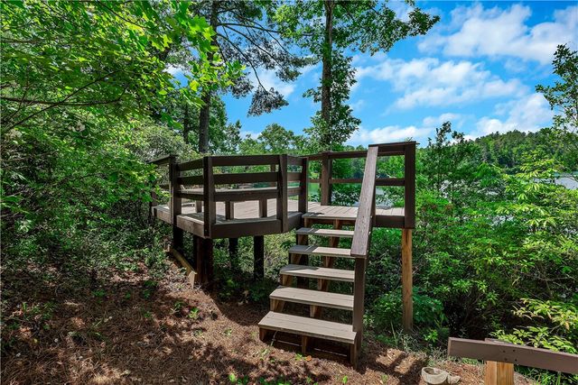 209 Highlands Way, Tamassee, SC 29686