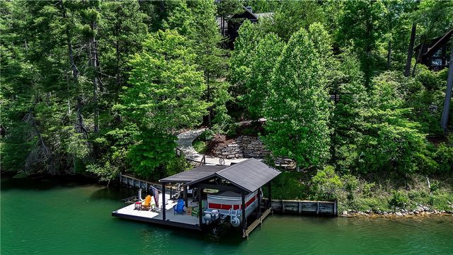 209 Highlands Way, Tamassee, SC 29686