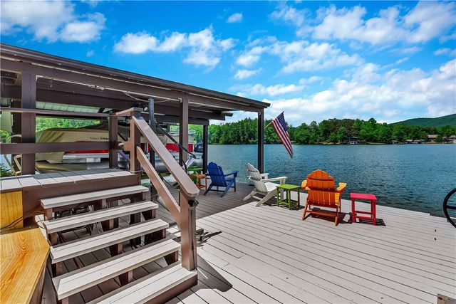 209 Highlands Way, Tamassee, SC 29686