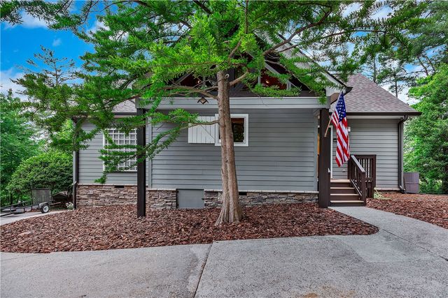 209 Highlands Way, Tamassee, SC 29686