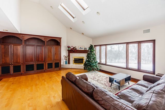 5135 BRIDLEWOOD Court, Long Grove, IL 60047