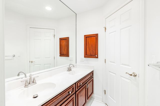 5135 BRIDLEWOOD Court, Long Grove, IL 60047