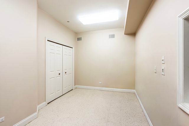 5135 BRIDLEWOOD Court, Long Grove, IL 60047