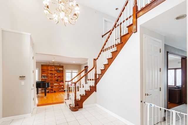 5135 BRIDLEWOOD Court, Long Grove, IL 60047