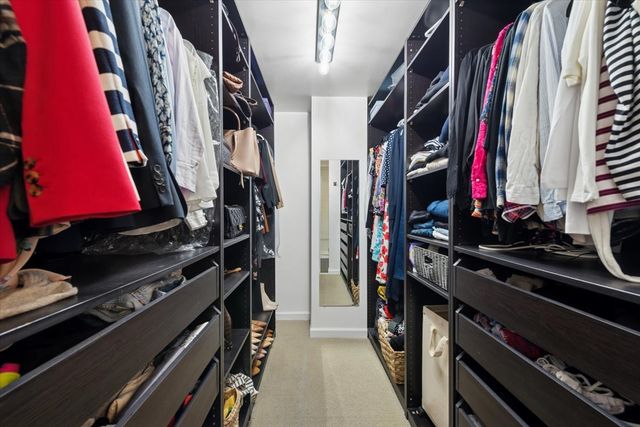 33 E Cedar Street 16E, Chicago, IL 60611