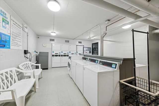 33 E Cedar Street 16E, Chicago, IL 60611