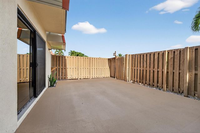 3310 Meridian Way S A, Palm Beach Gardens, FL 33410