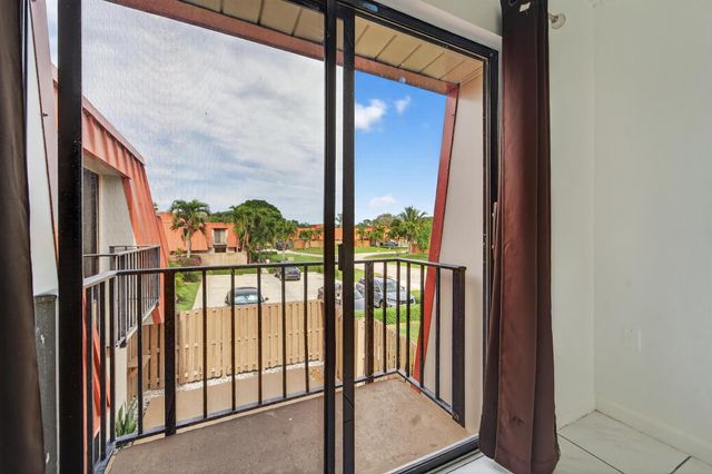 3310 Meridian Way S A, Palm Beach Gardens, FL 33410