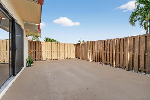 3310 Meridian Way S A, Palm Beach Gardens, FL 33410