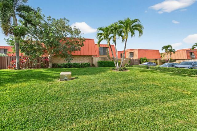 3310 Meridian Way S A, Palm Beach Gardens, FL 33410