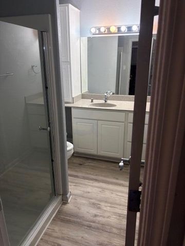 1301 Rio Rancho Drive SE APT B, Rio Rancho, NM 87124