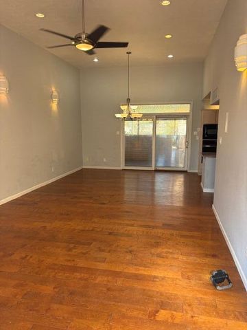 1301 Rio Rancho Drive SE APT B, Rio Rancho, NM 87124