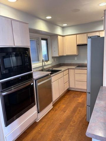 1301 Rio Rancho Drive SE APT B, Rio Rancho, NM 87124