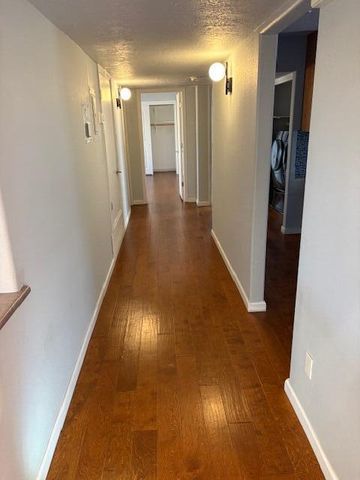 1301 Rio Rancho Drive SE APT B, Rio Rancho, NM 87124