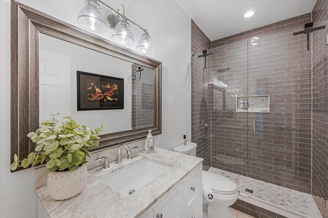 1124 Fairvue Village Ln, Gallatin, TN 37066