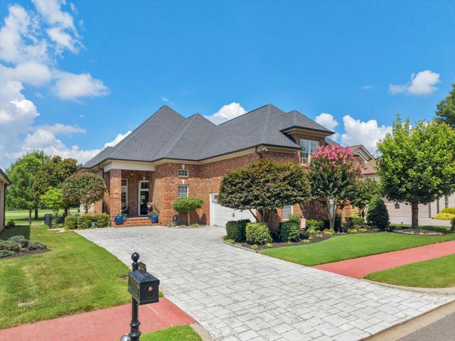 1124 Fairvue Village Ln, Gallatin, TN 37066