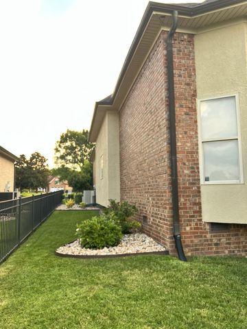 1124 Fairvue Village Ln, Gallatin, TN 37066