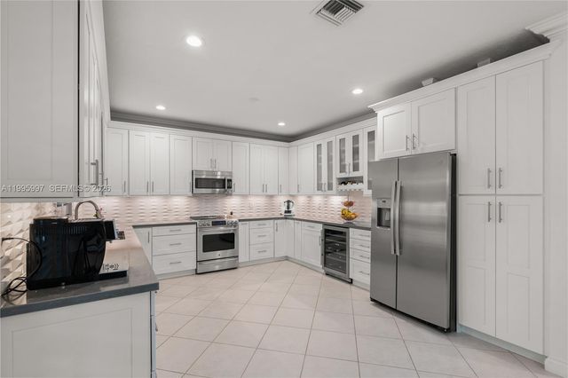 3706 Vista Way, Weston, FL 33331