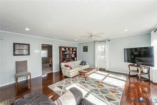 3419 S Hairpin Dr, Quinton, VA 23141