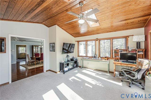 3419 S Hairpin Dr, Quinton, VA 23141