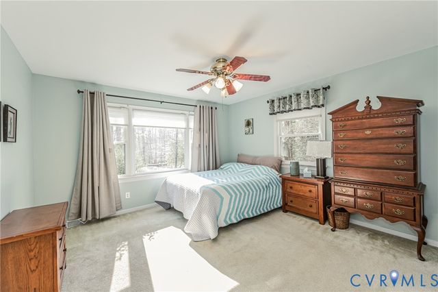 3419 S Hairpin Dr, Quinton, VA 23141