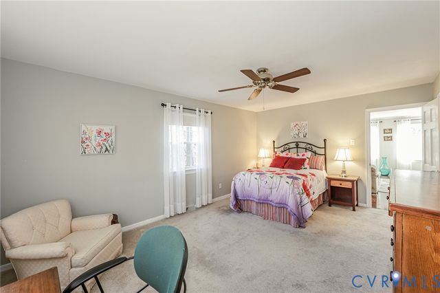 3419 S Hairpin Dr, Quinton, VA 23141