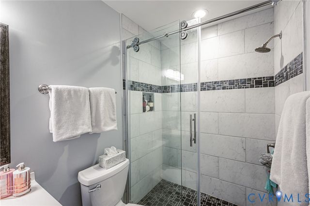 3419 S Hairpin Dr, Quinton, VA 23141